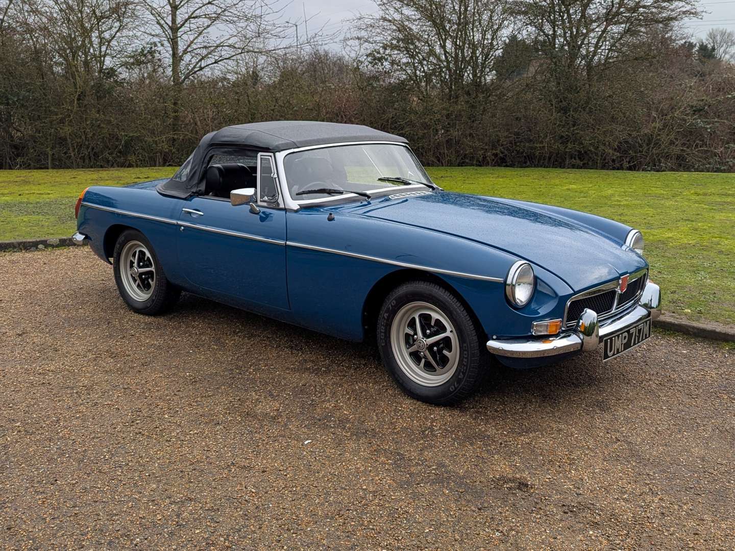<p>1973 MG B ROADSTER</p>
