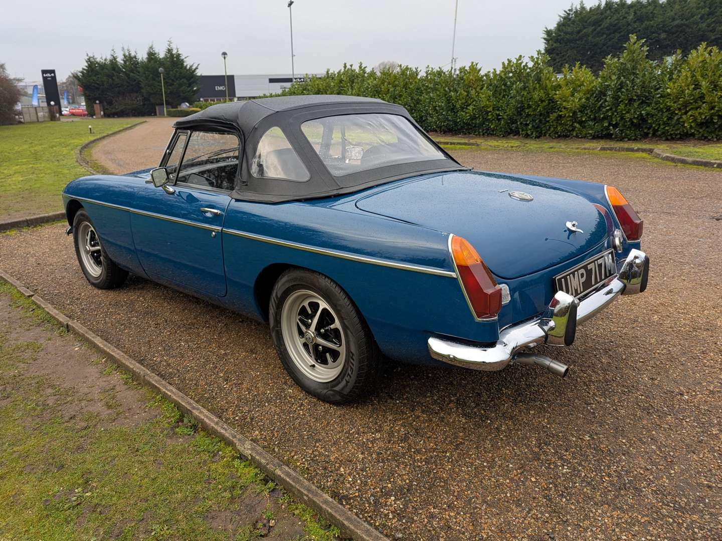 <p>1973 MG B ROADSTER</p>