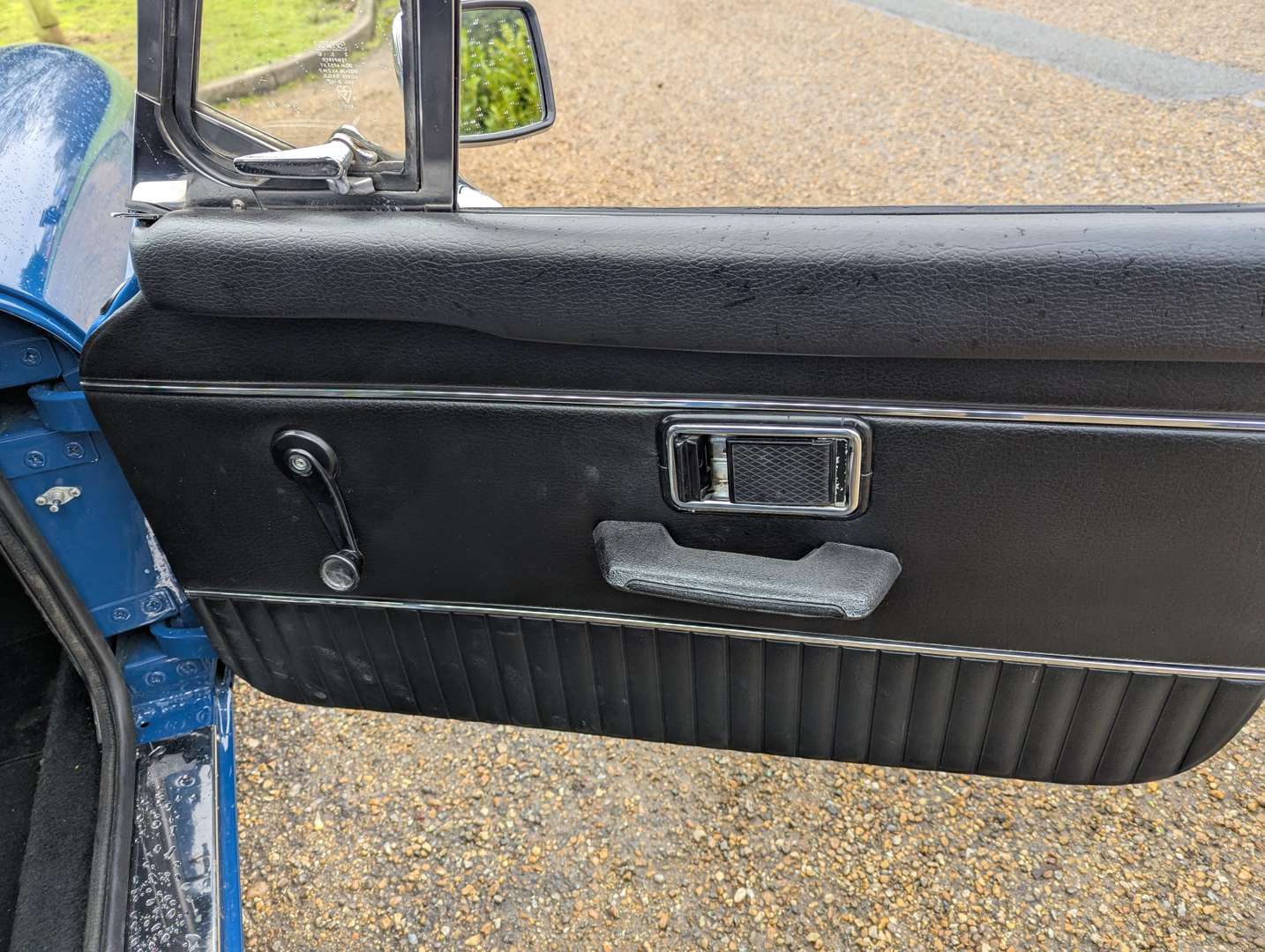 <p>1973 MG B ROADSTER</p>