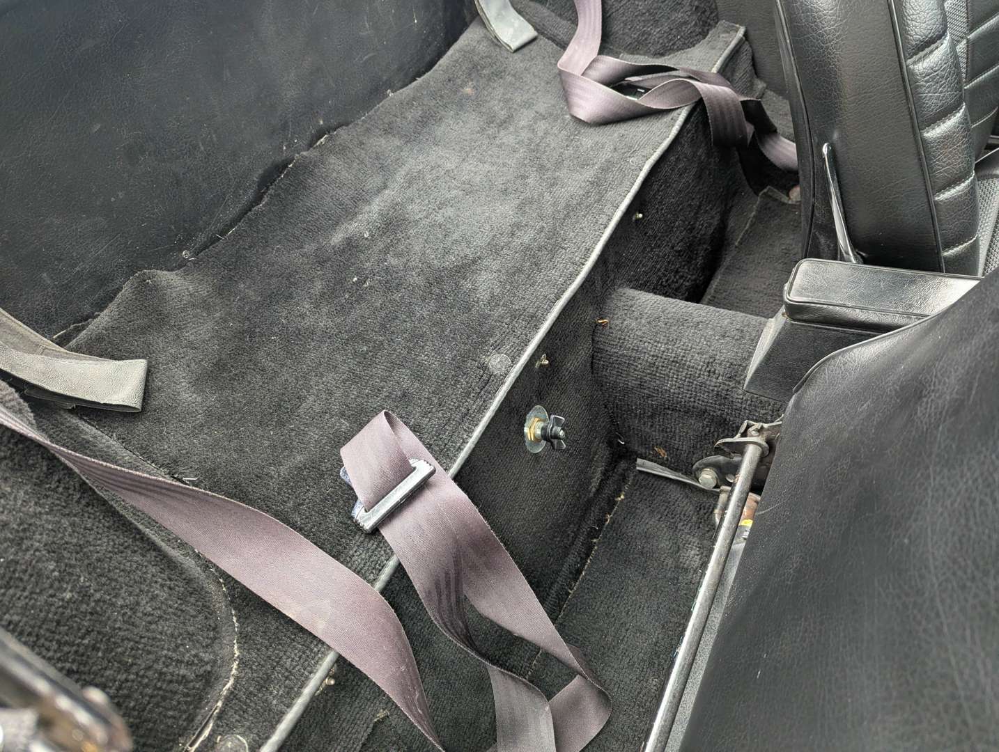 <p>1973 MG B ROADSTER</p>