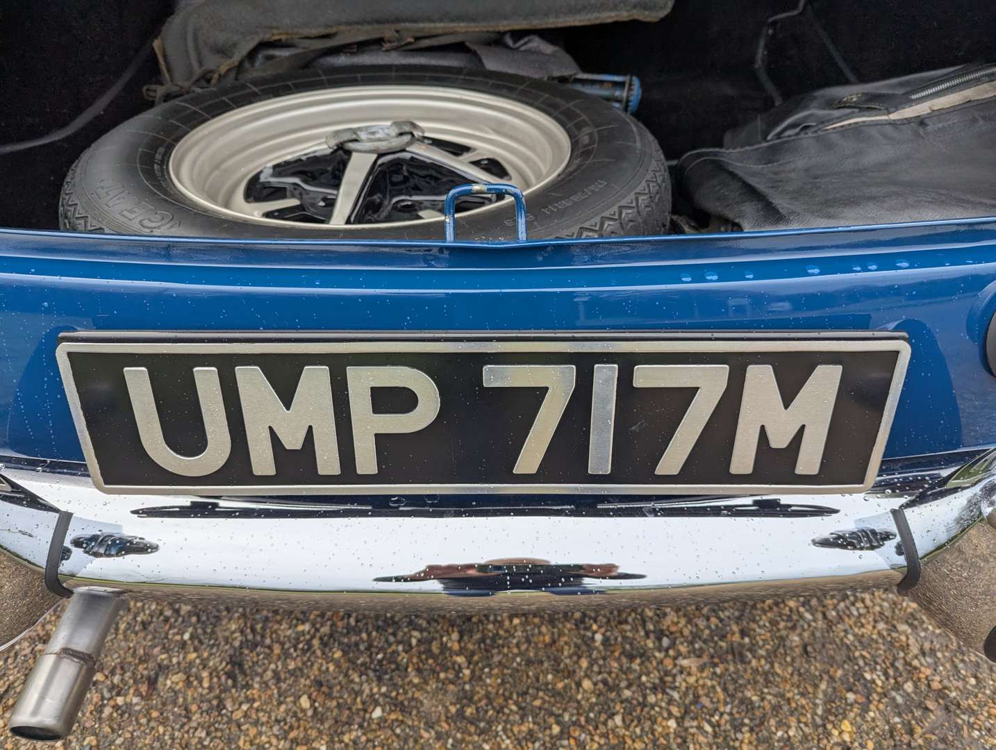 <p>1973 MG B ROADSTER</p>