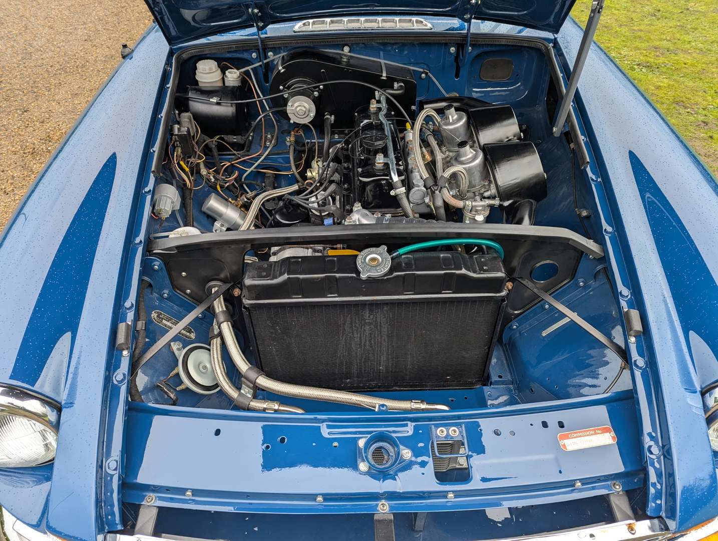 <p>1973 MG B ROADSTER</p>