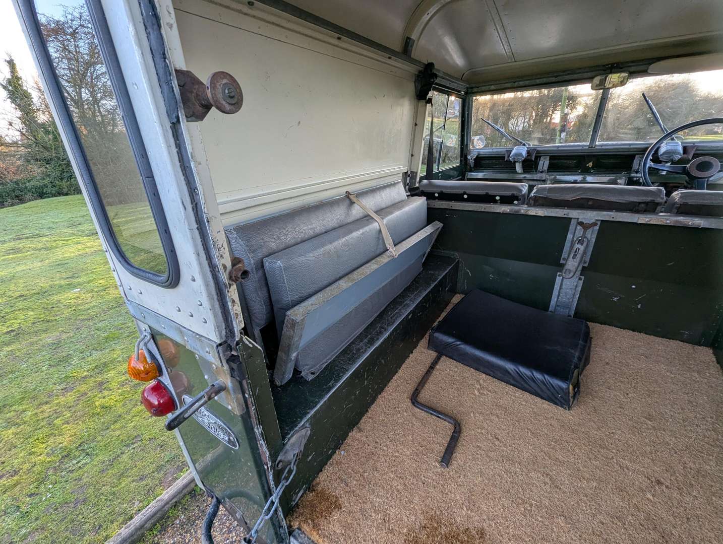 <p>1966 LAND ROVER SERIES IIA 88</p>