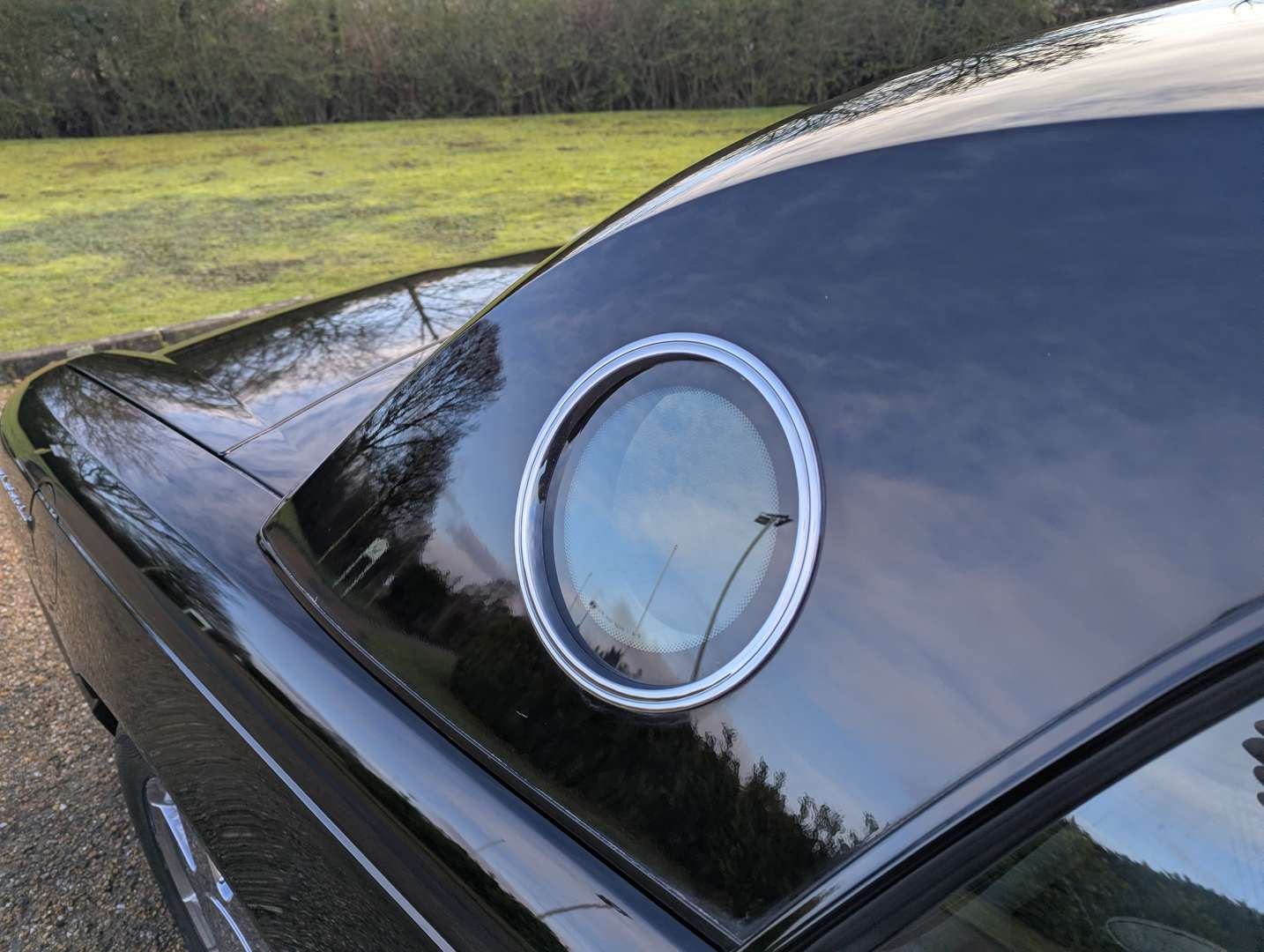 <p>2002 FORD THUNDERBIRD</p>