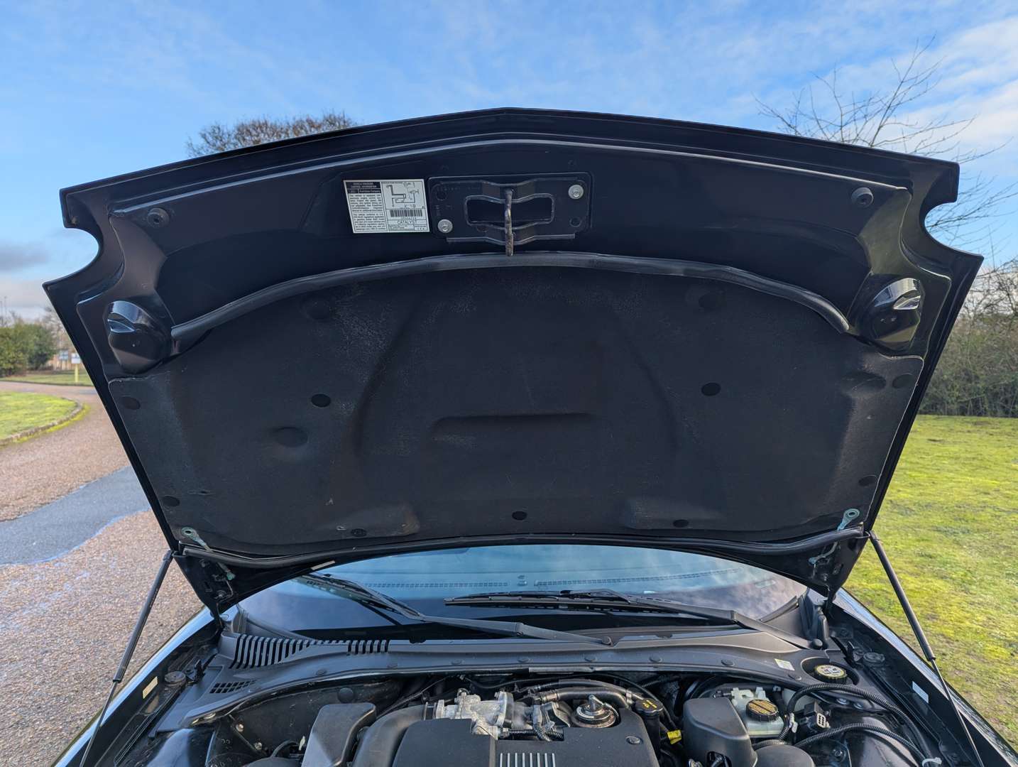 <p>2002 FORD THUNDERBIRD</p>