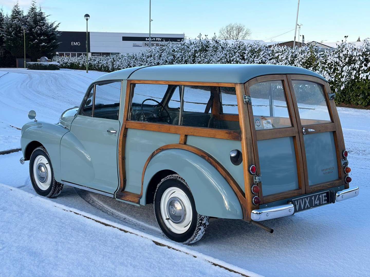 <p>1967 MORRIS MINOR 1000 TRAVELLER</p>