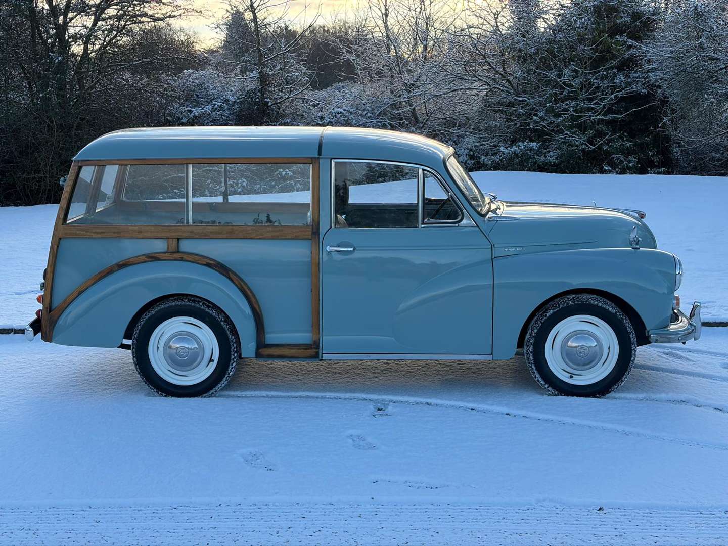 <p>1967 MORRIS MINOR 1000 TRAVELLER</p>