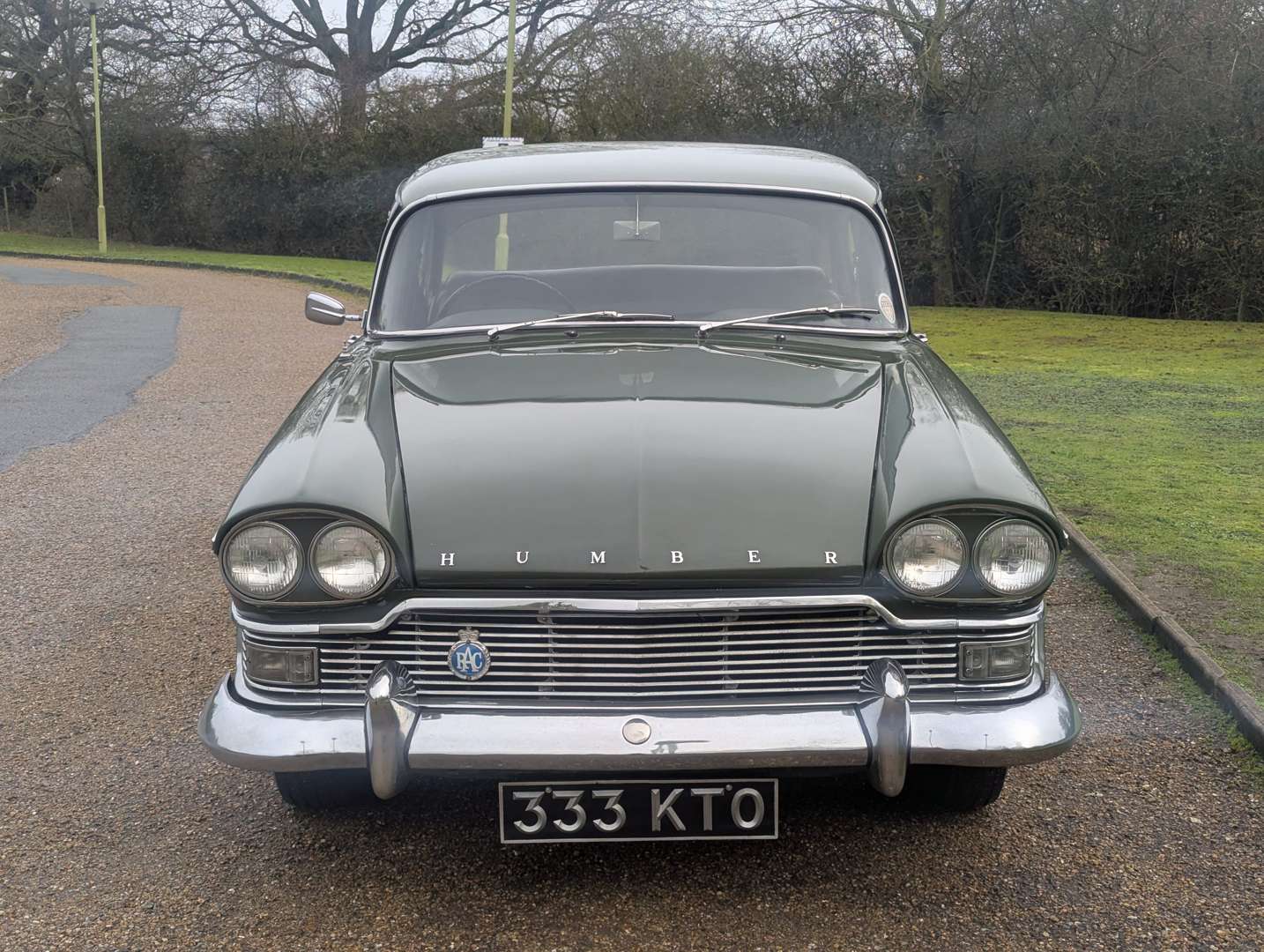 <p>1961 HUMBER SUPER SNIPE SERIES III</p>