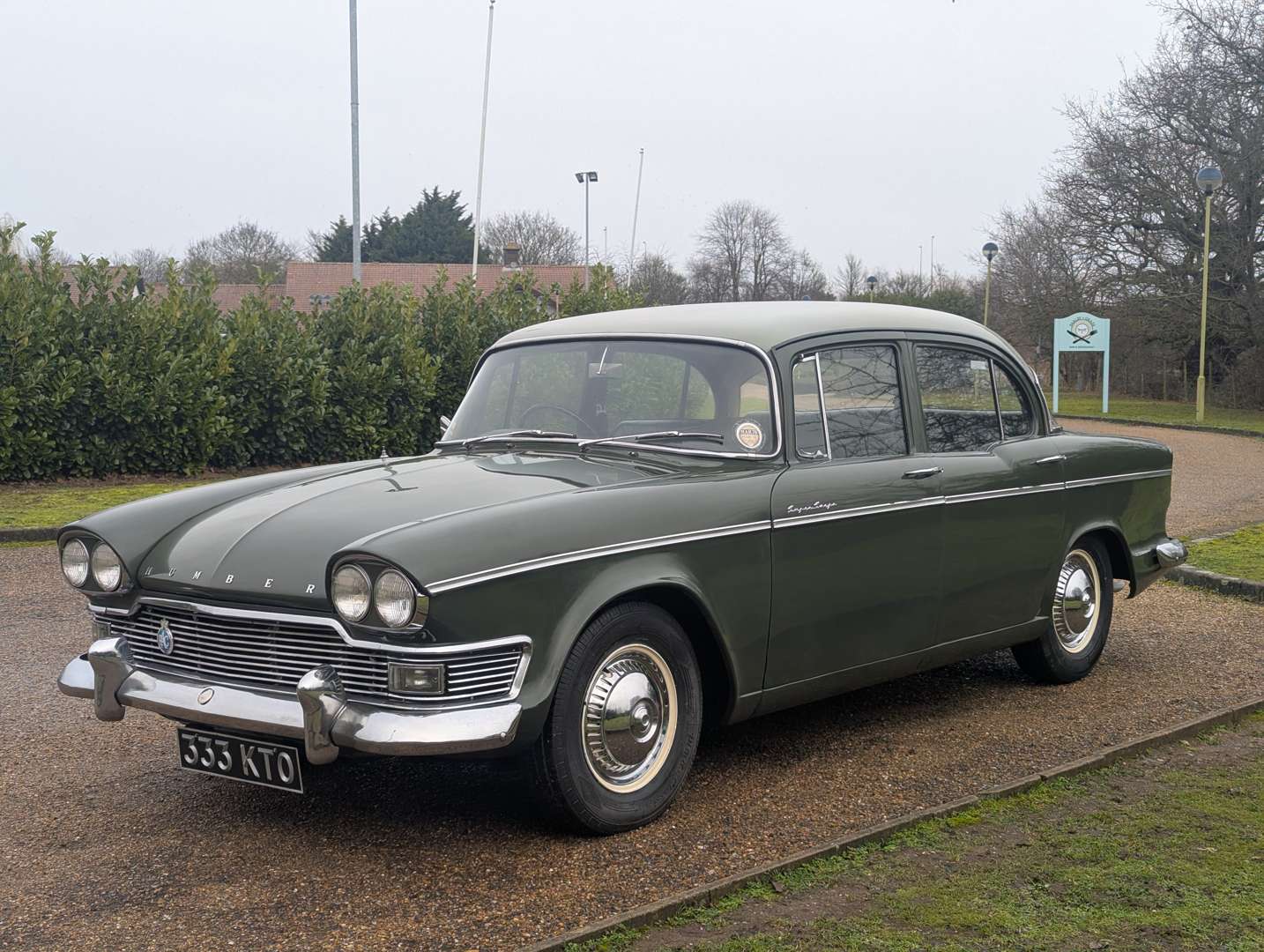 <p>1961 HUMBER SUPER SNIPE SERIES III</p>