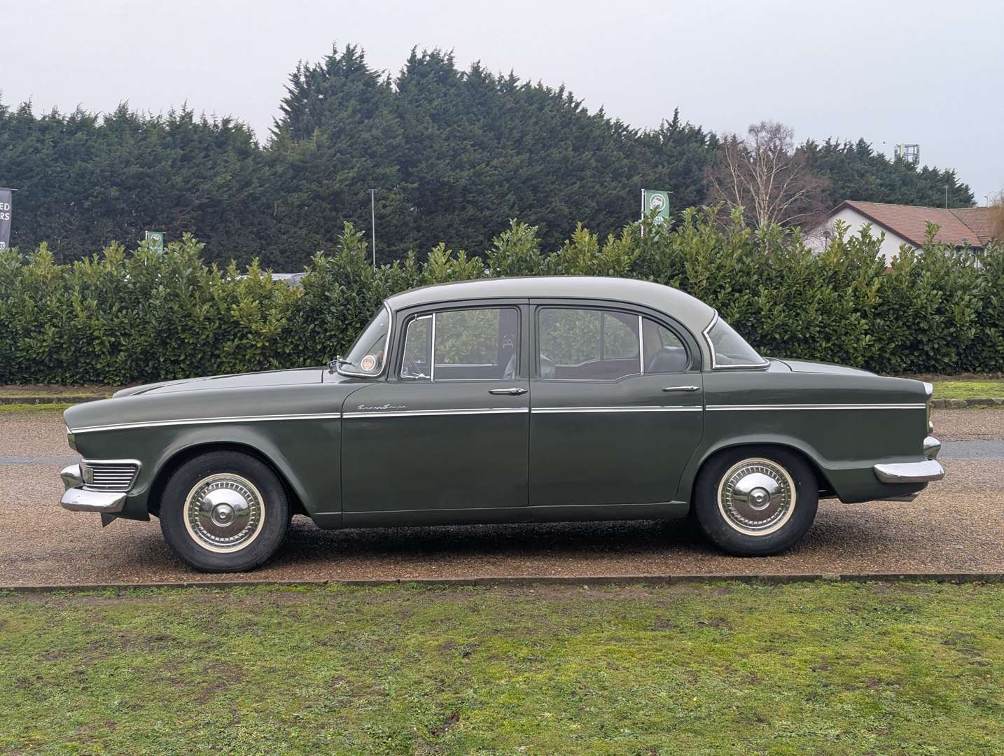 <p>1961 HUMBER SUPER SNIPE SERIES III</p>