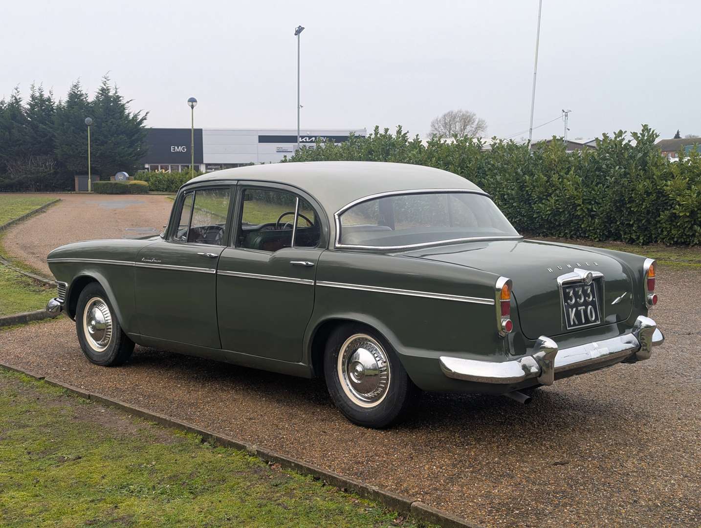 <p>1961 HUMBER SUPER SNIPE SERIES III</p>