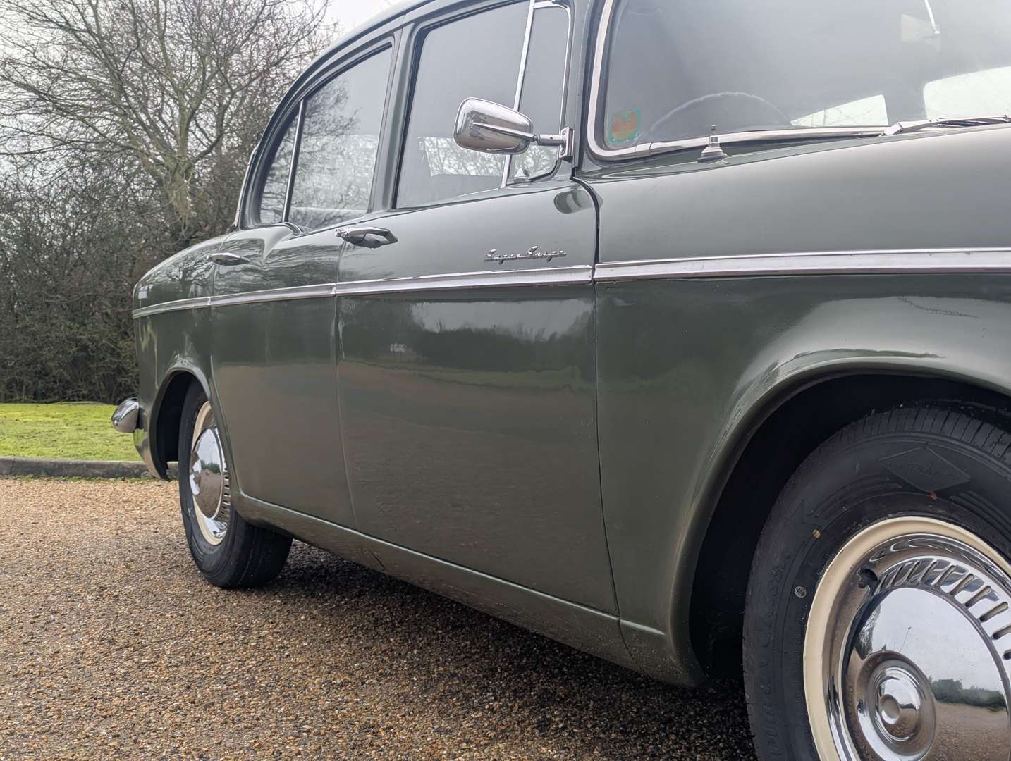 <p>1961 HUMBER SUPER SNIPE SERIES III</p>