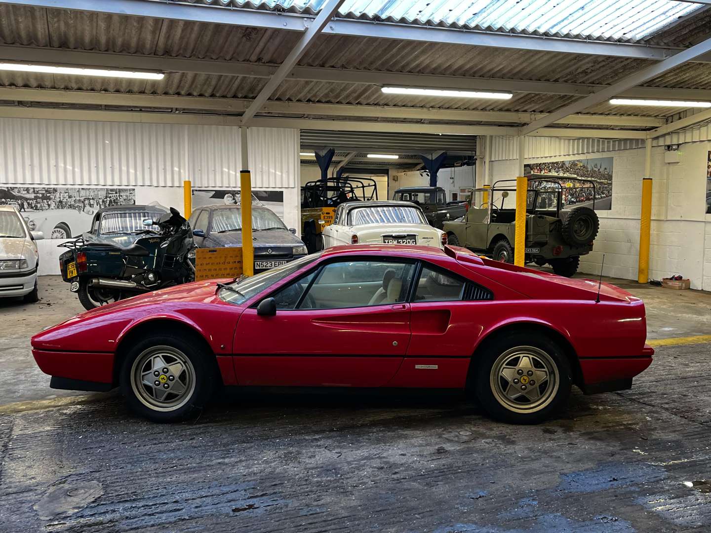 <p>1989 FERRARI 328 GTB - 891 MILES</p>