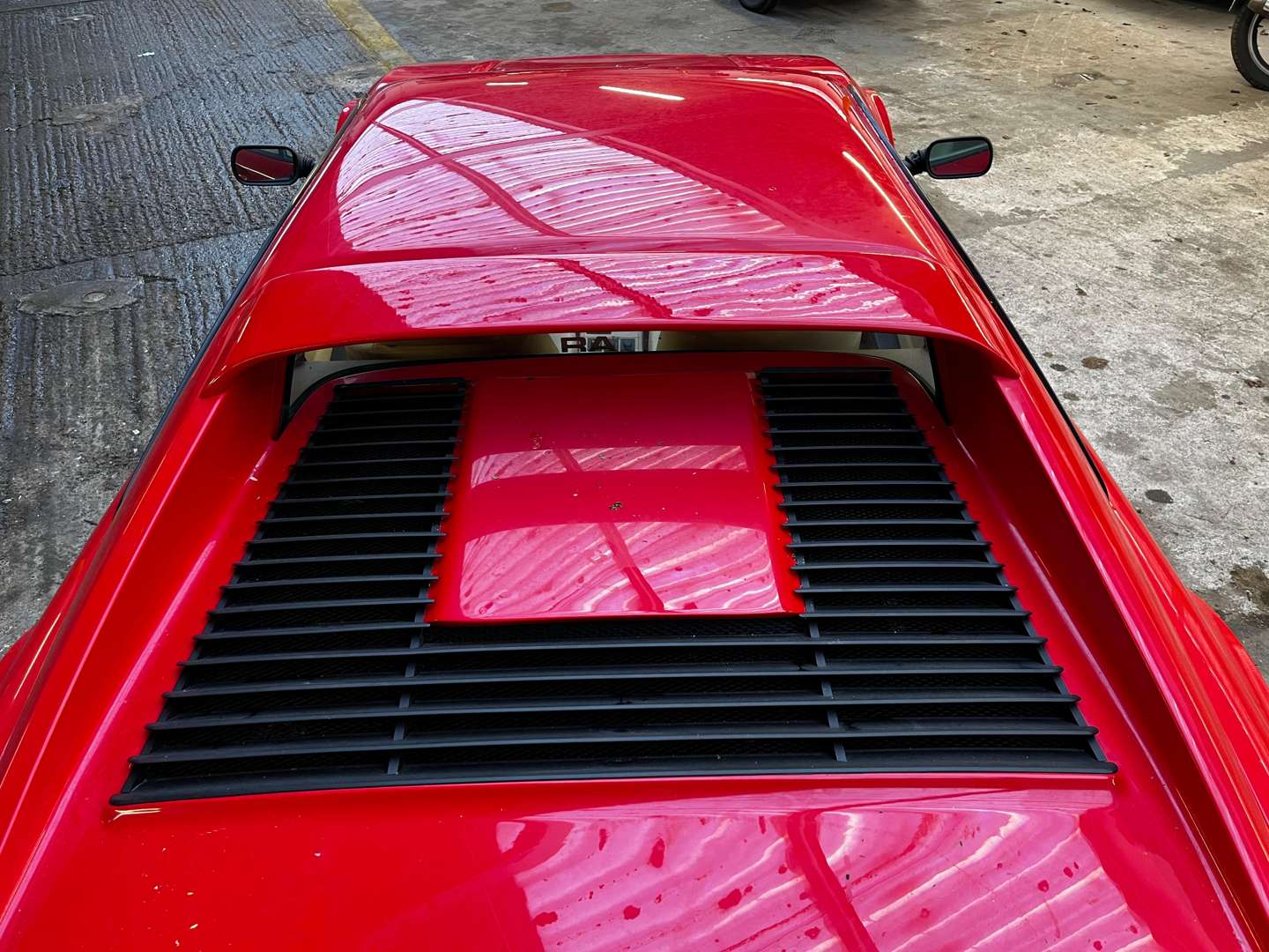 <p>1989 FERRARI 328 GTB - 891 MILES</p>