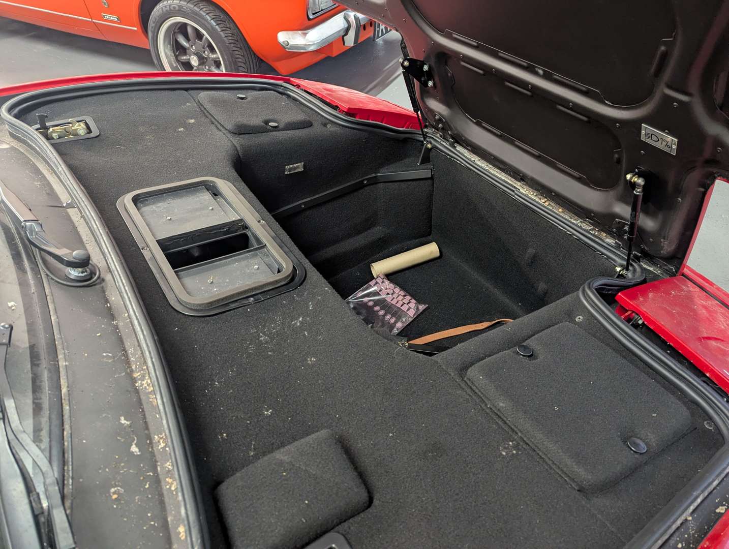 <p>1998 FERRARI F355 F1 BERLINETTA - ONE OWNER 2,800 MILES</p>