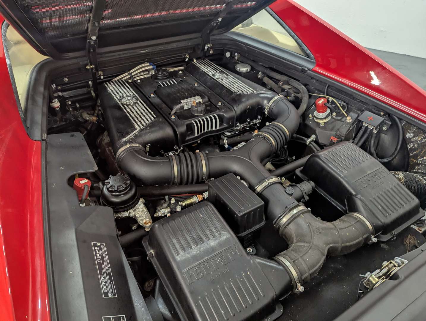 <p>1998 FERRARI F355 F1 BERLINETTA - ONE OWNER 2,800 MILES</p>