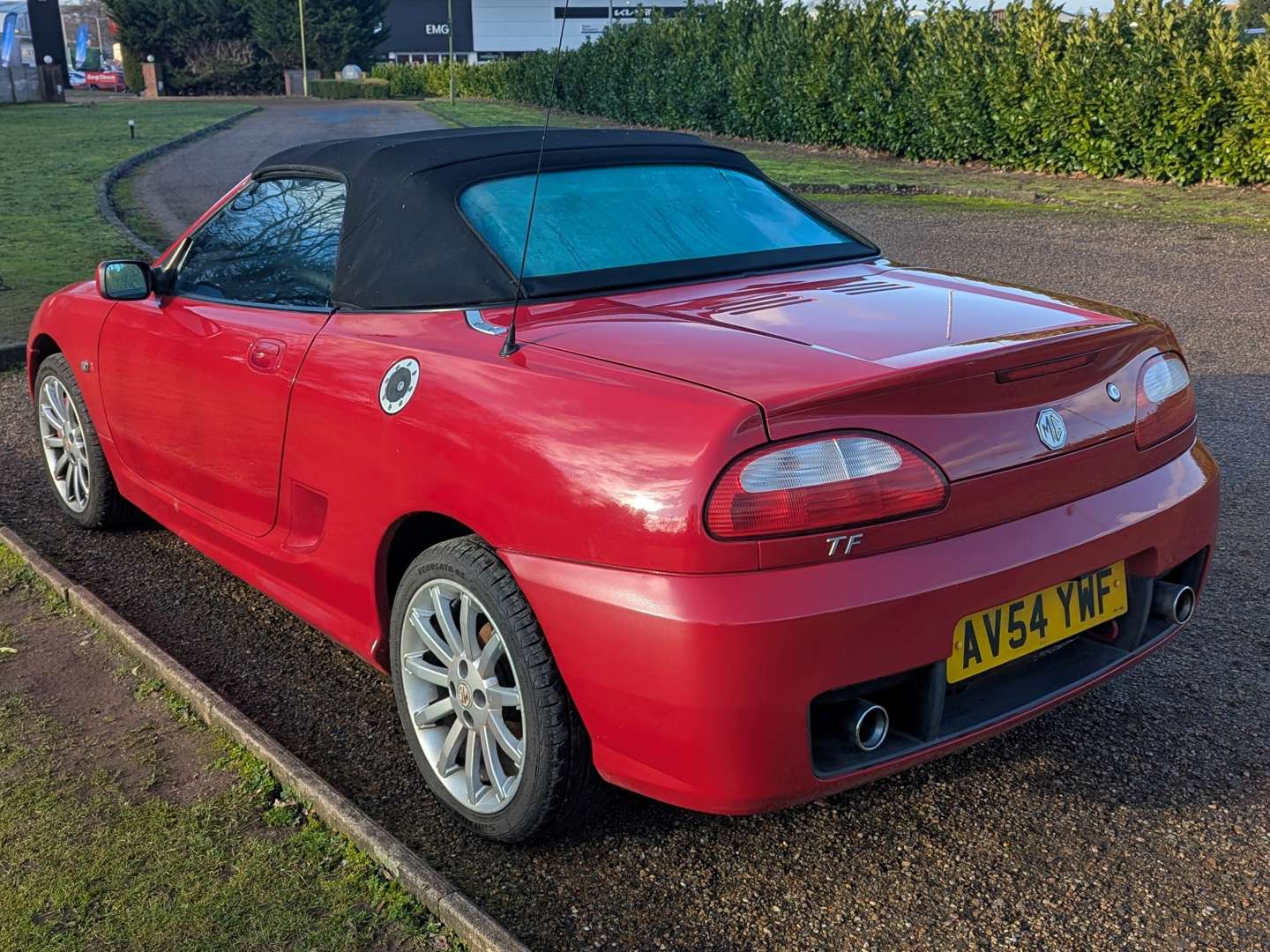 <p>2004 MG TF</p>