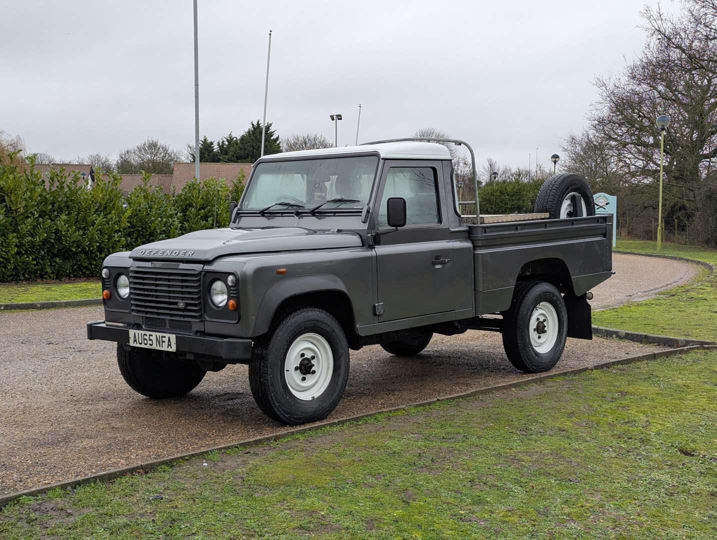 <p>2016 LAND ROVER DEFENDER 110 HIGH CAPACITY TD</p>