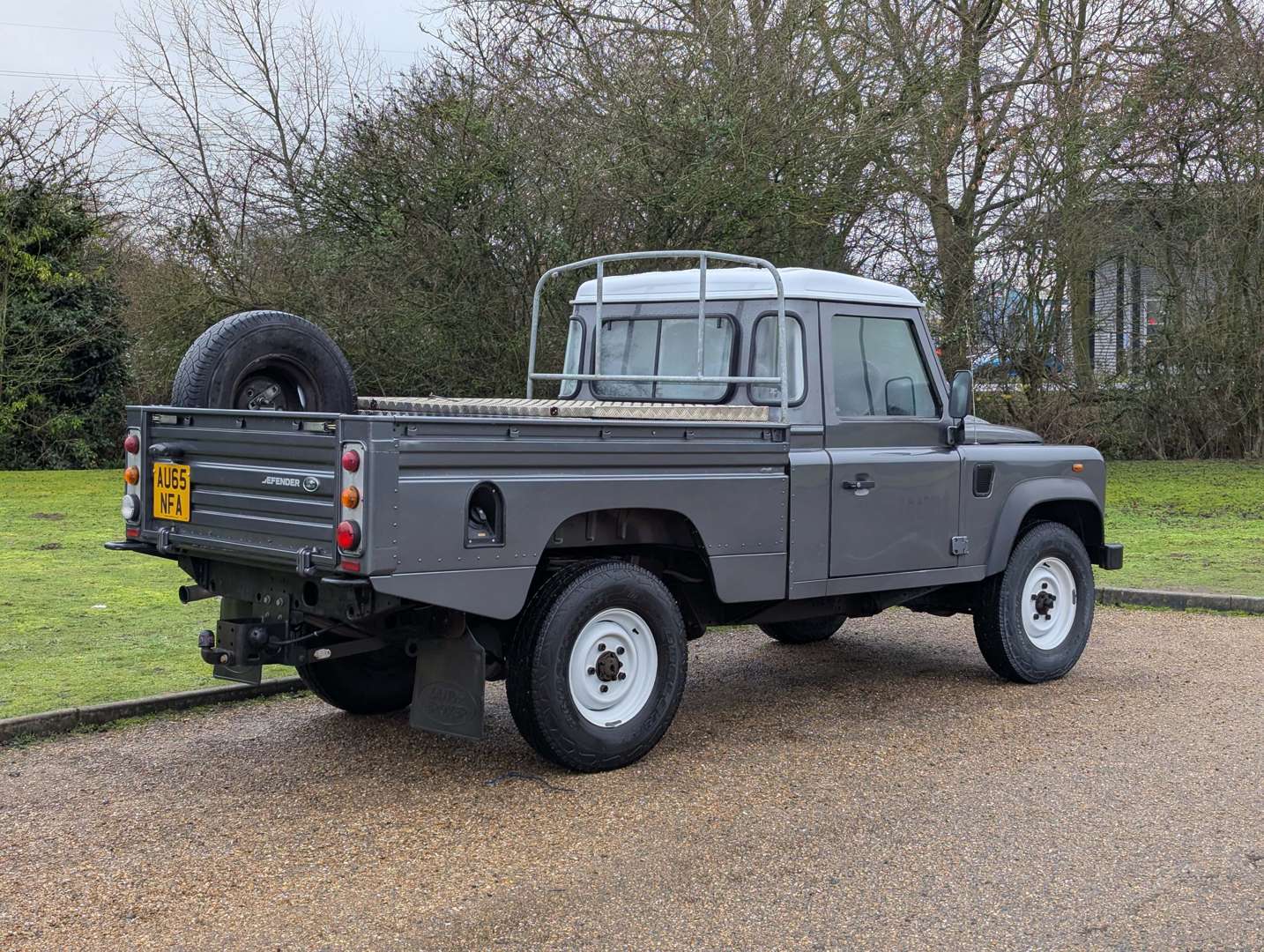 <p>2016 LAND ROVER DEFENDER 110 HIGH CAPACITY TD</p>