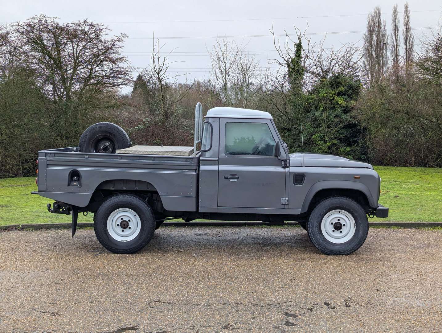 <p>2016 LAND ROVER DEFENDER 110 HIGH CAPACITY TD</p>