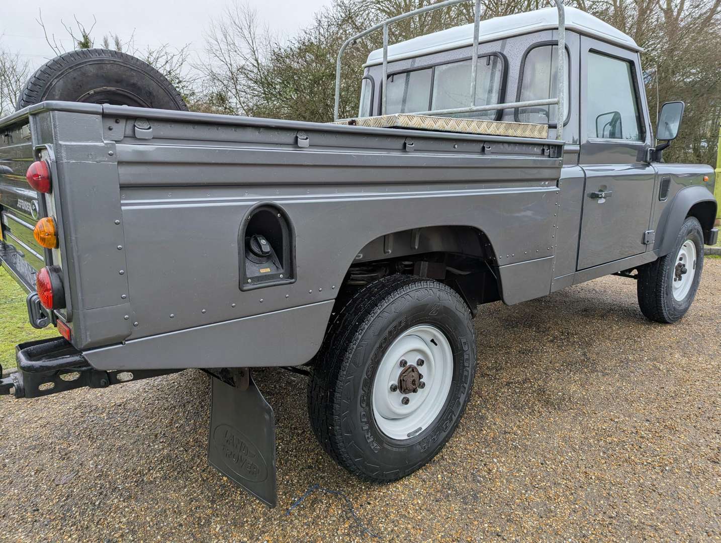 <p>2016 LAND ROVER DEFENDER 110 HIGH CAPACITY TD</p>