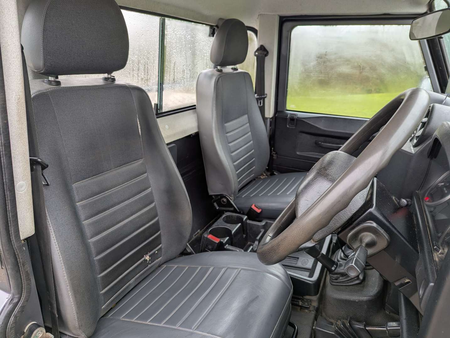 <p>2016 LAND ROVER DEFENDER 110 HIGH CAPACITY TD</p>