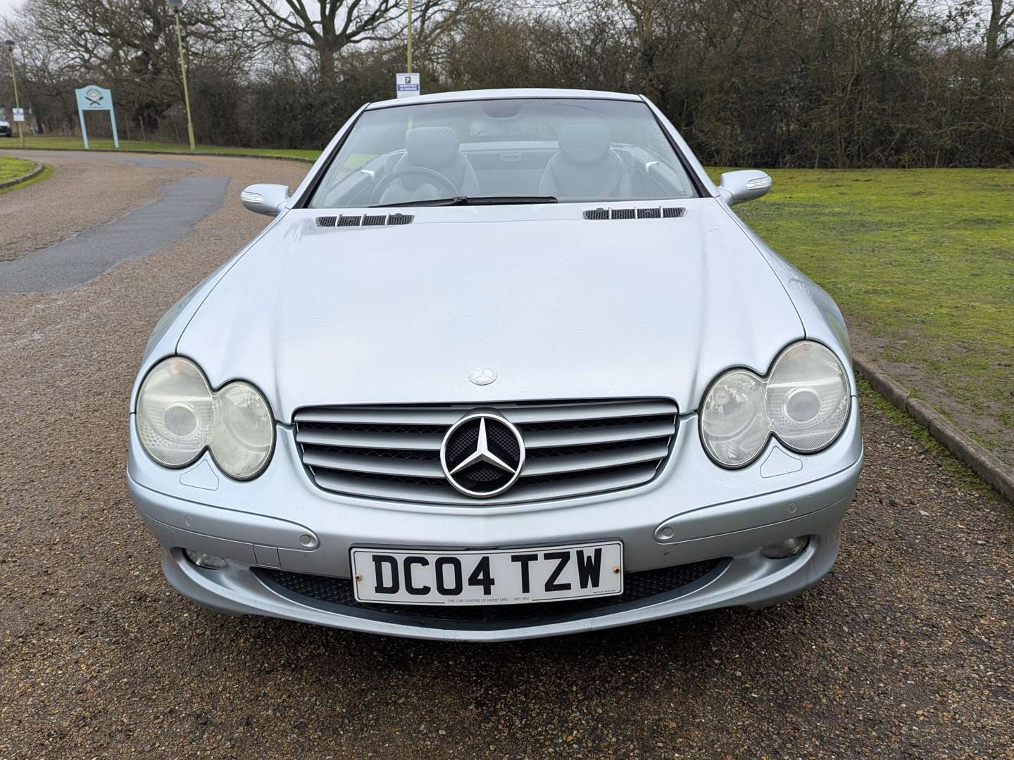 <p>2004 MERCEDES SL 350 R230 AUTO</p>