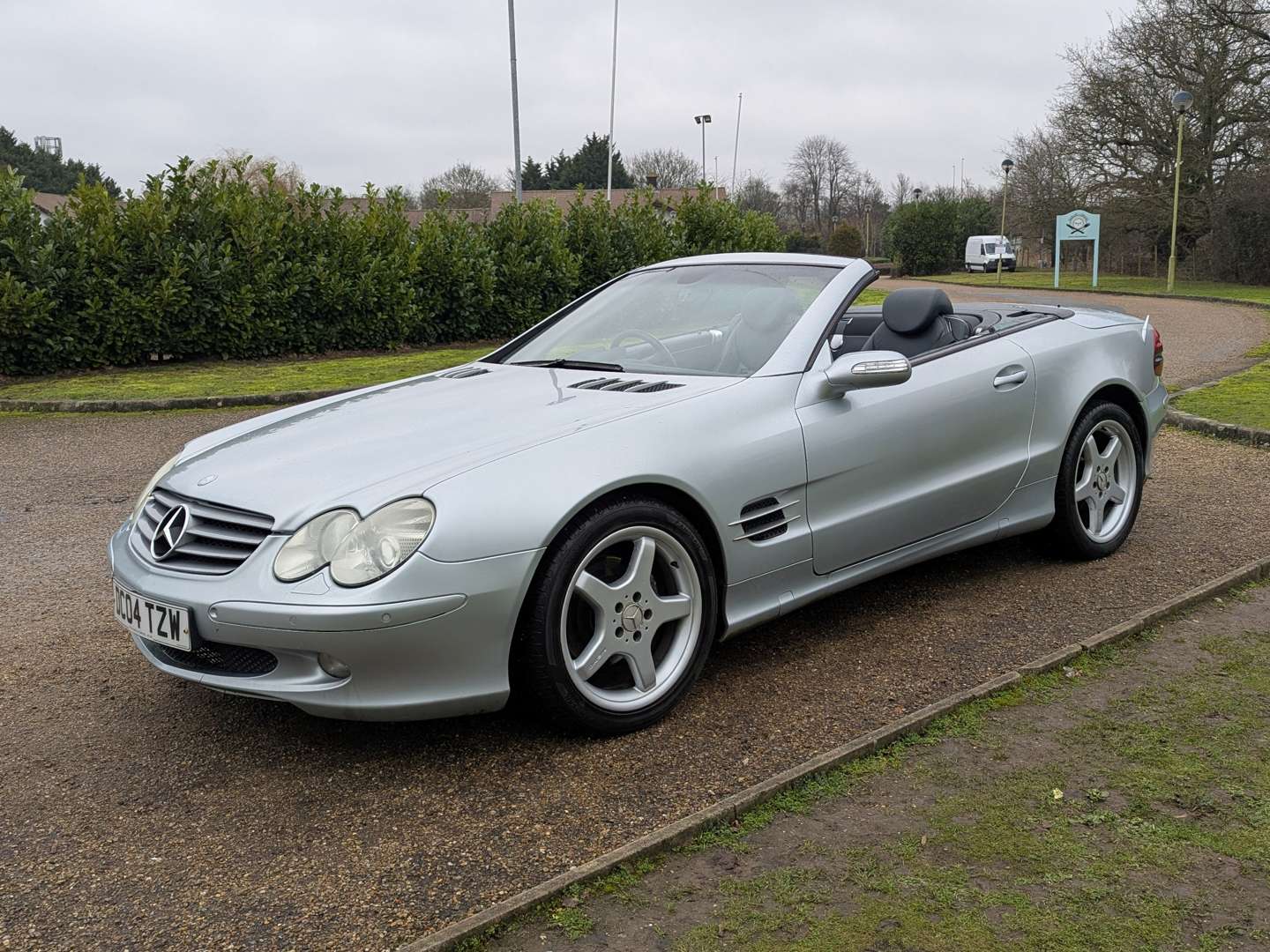 <p>2004 MERCEDES SL 350 R230 AUTO</p>