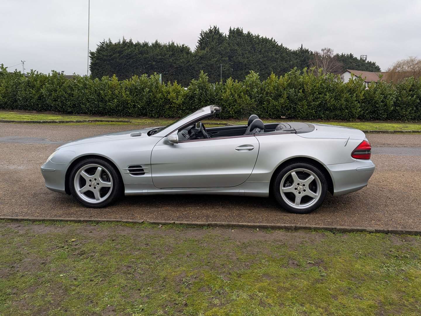 <p>2004 MERCEDES SL 350 R230 AUTO</p>