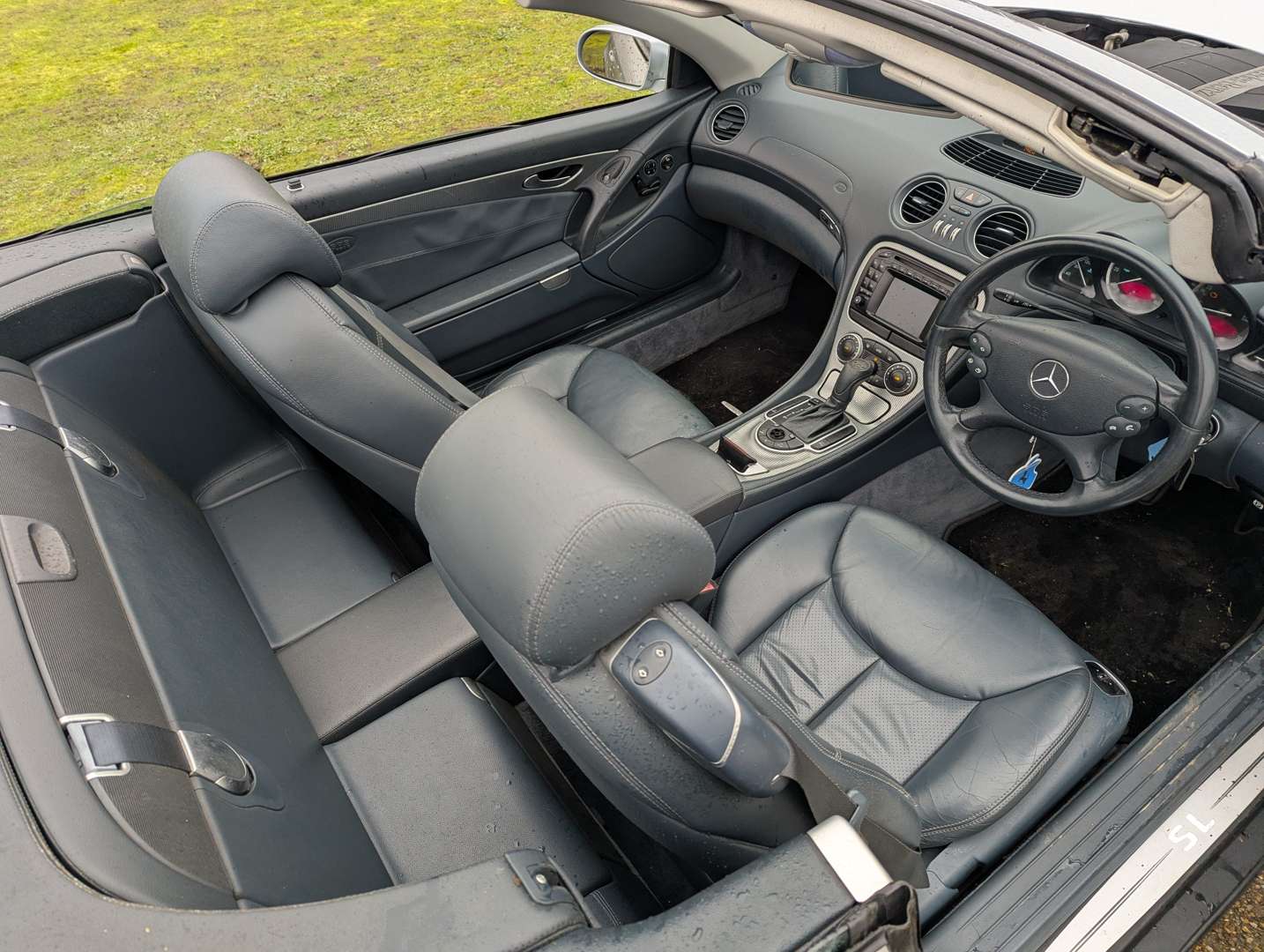 <p>2004 MERCEDES SL 350 R230 AUTO</p>