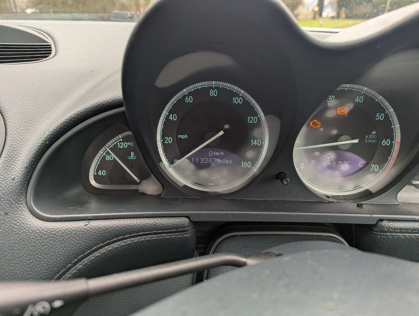 <p>2004 MERCEDES SL 350 R230 AUTO</p>