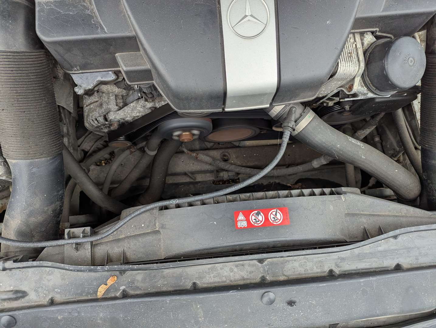 <p>2004 MERCEDES SL 350 R230 AUTO</p>