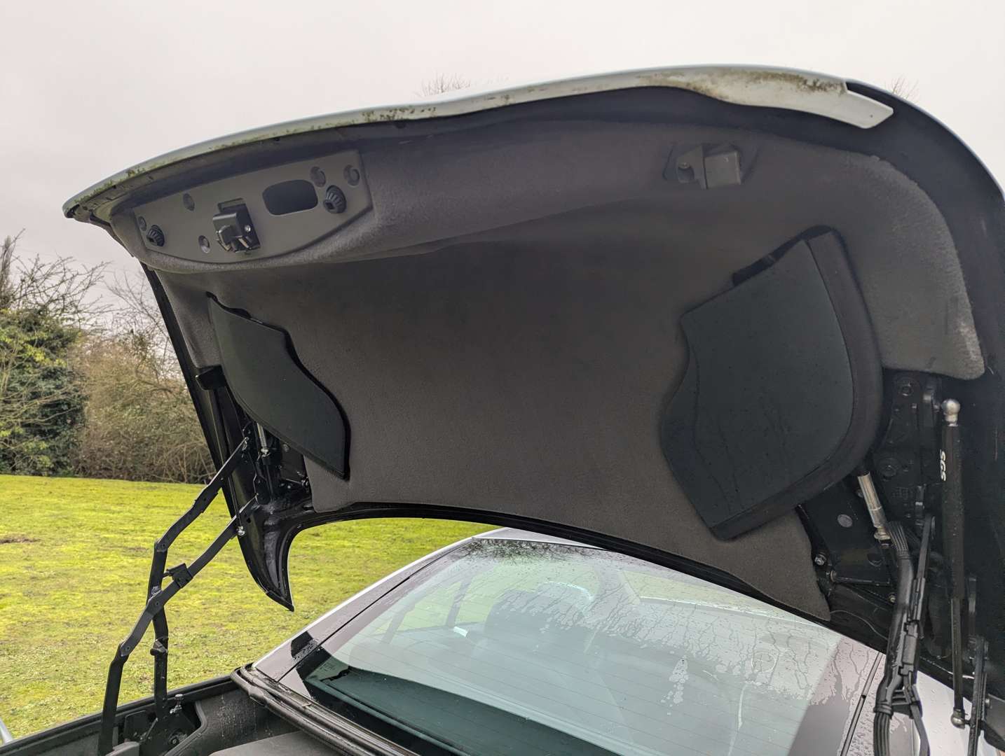 <p>2004 MERCEDES SL 350 R230 AUTO</p>