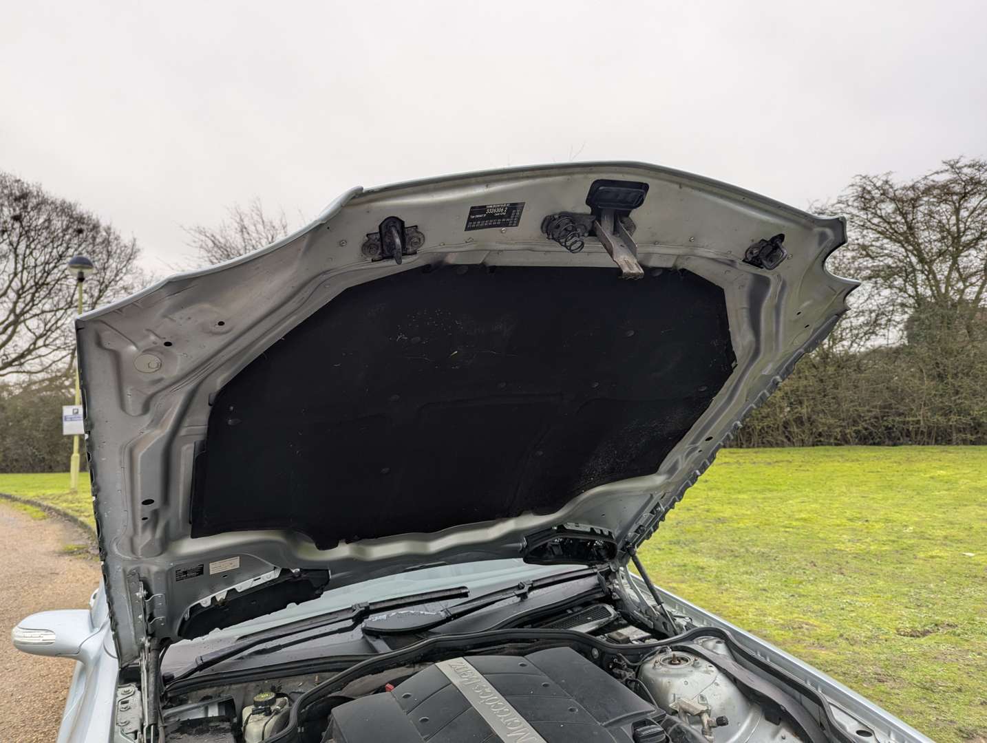 <p>2004 MERCEDES SL 350 R230 AUTO</p>