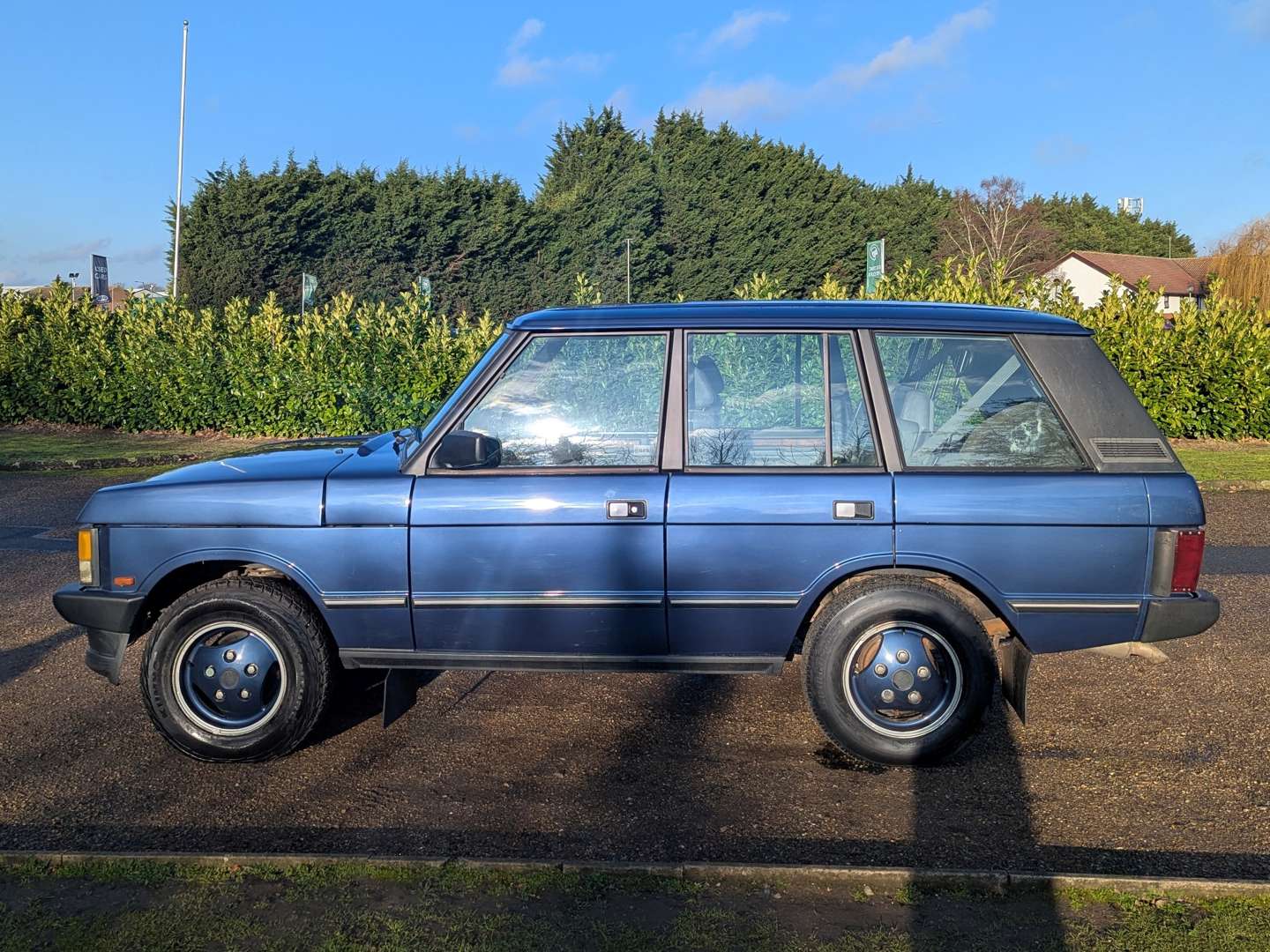 <p>1993 RANGE ROVER CLASSIC&nbsp;VOGUE SE AUTO</p>