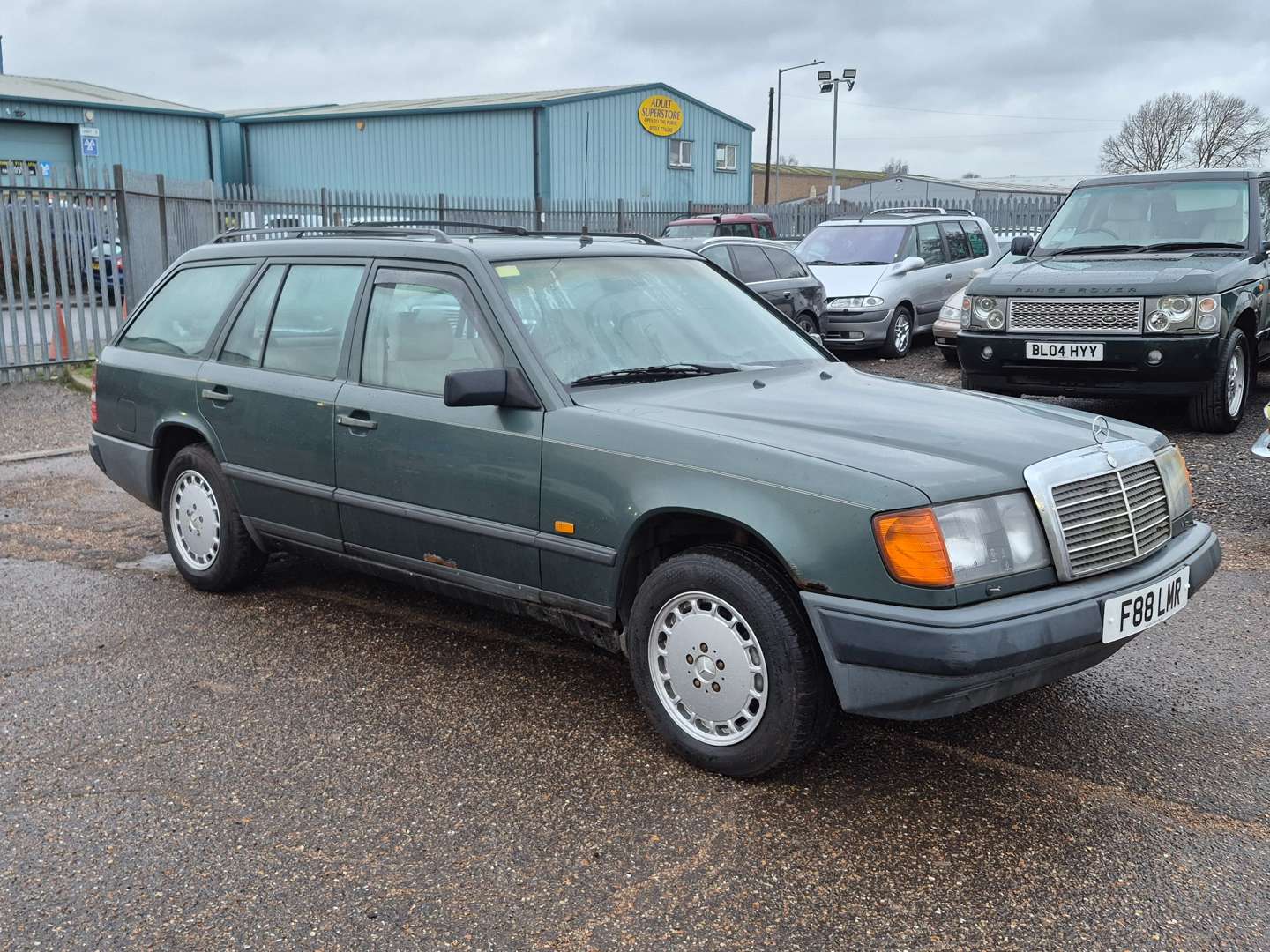 <p>1989 MERCEDES 300 TE 4MATIC S124</p>