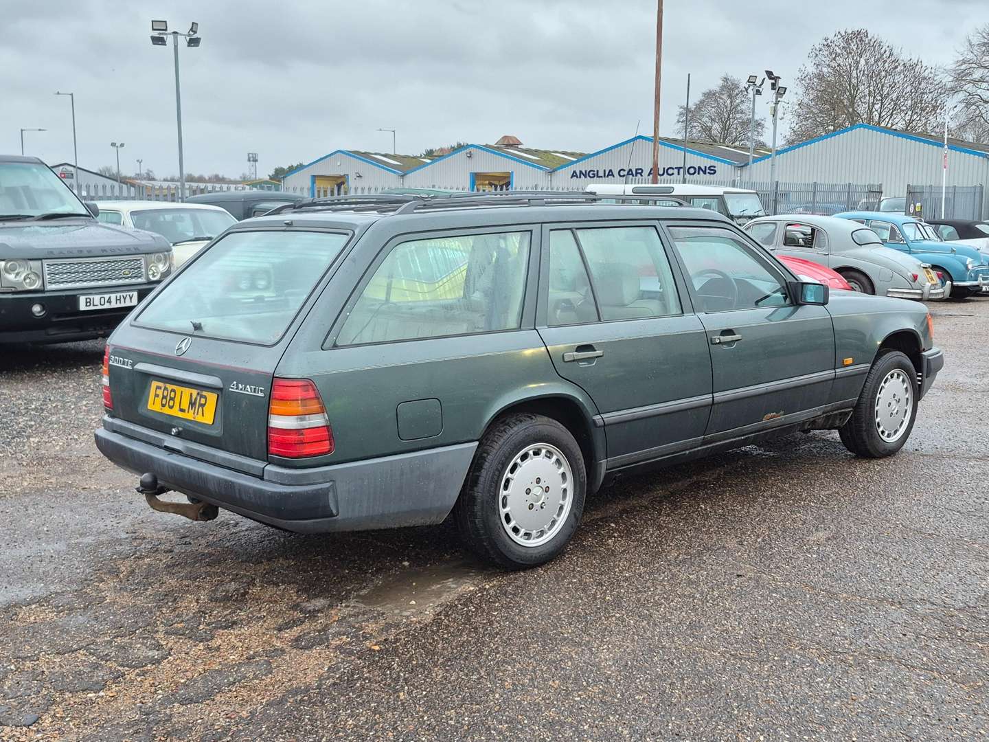 <p>1989 MERCEDES 300 TE 4MATIC S124</p>