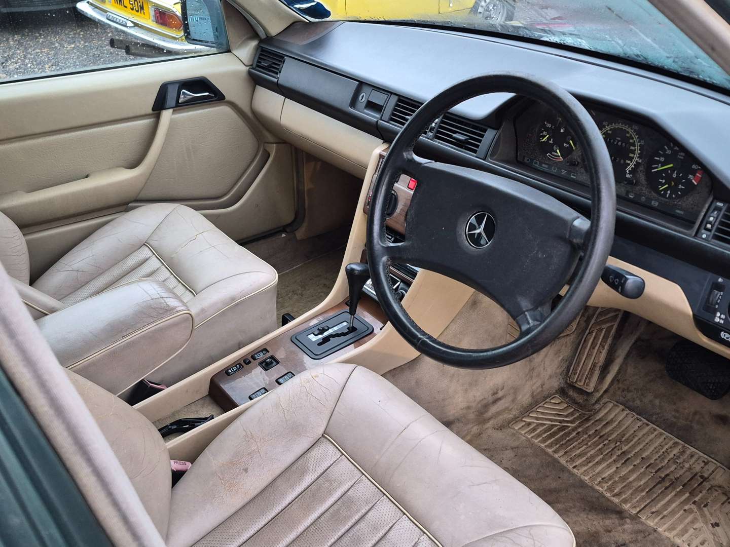 <p>1989 MERCEDES 300 TE 4MATIC S124</p>