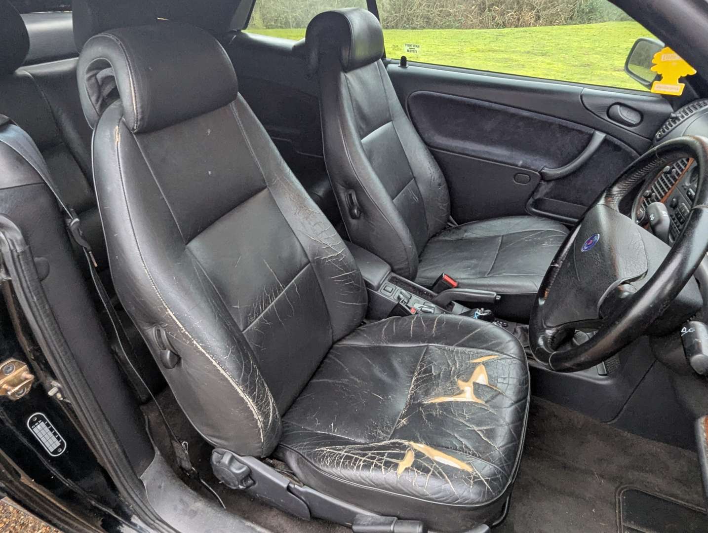 <p>1996 SAAB 900 SE TURBO</p>