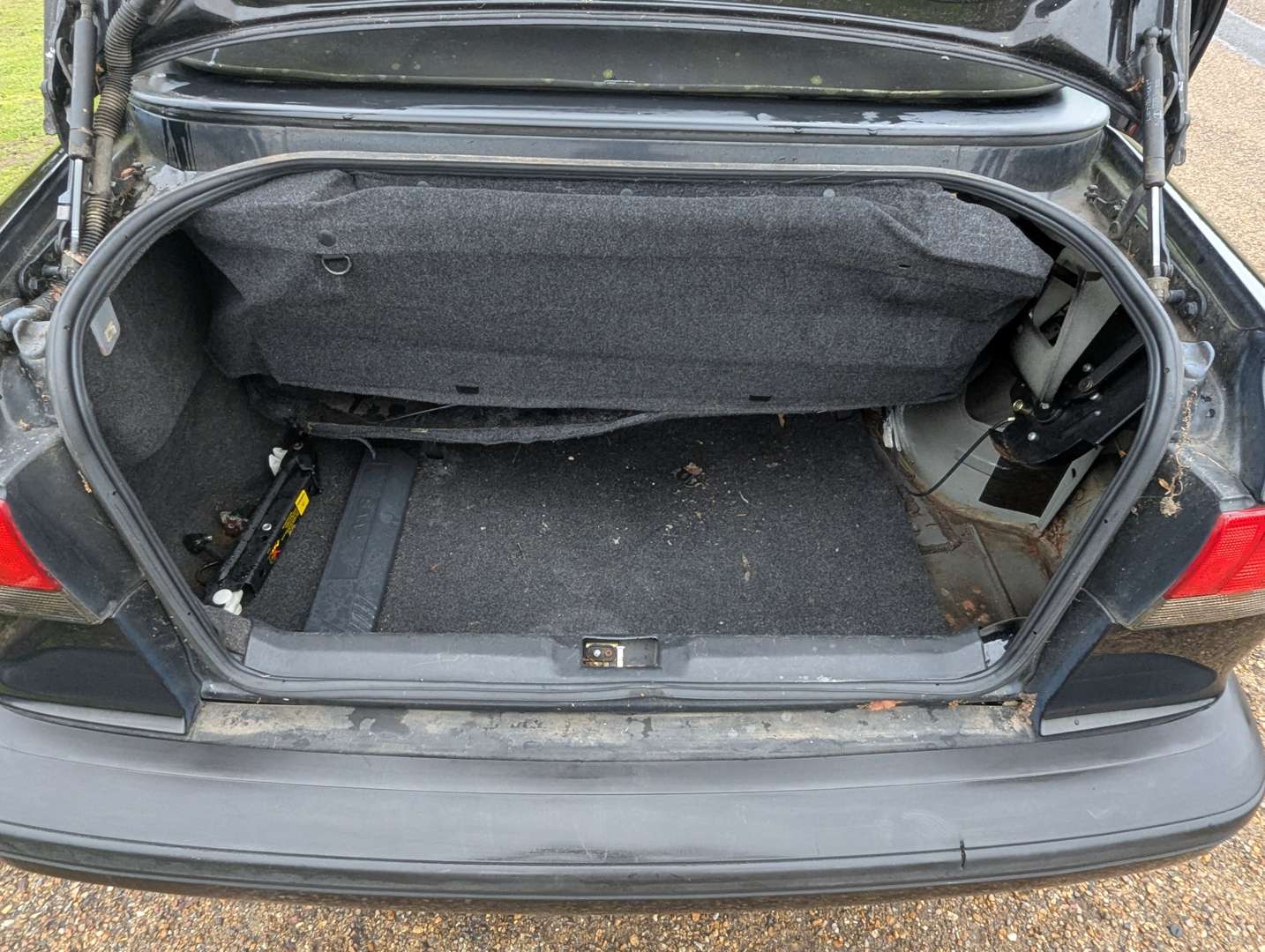 <p>1996 SAAB 900 SE TURBO</p>