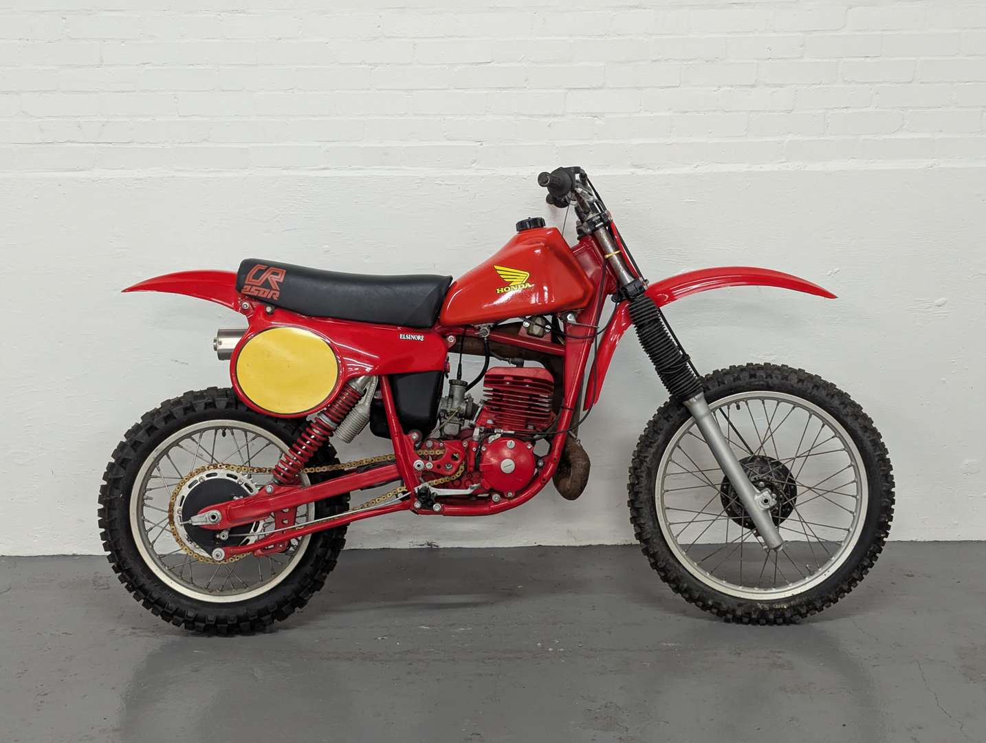 <p>1980 HONDA CR250 ELSIONOR</p>