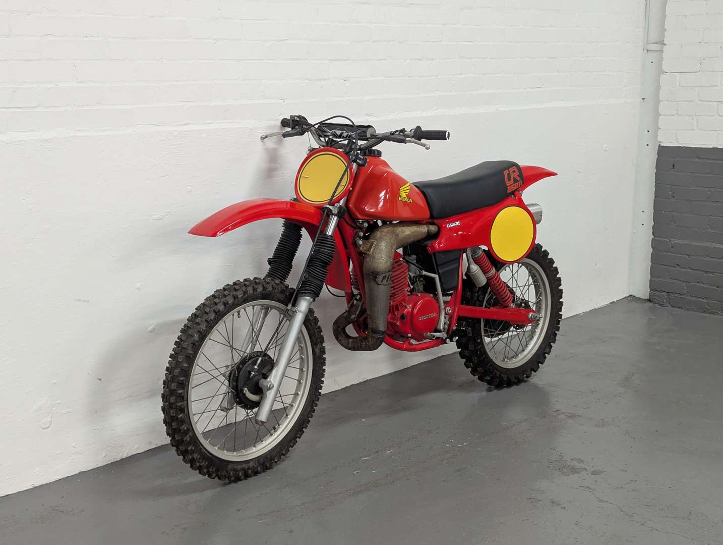 <p>1980 HONDA CR250 ELSIONOR</p>