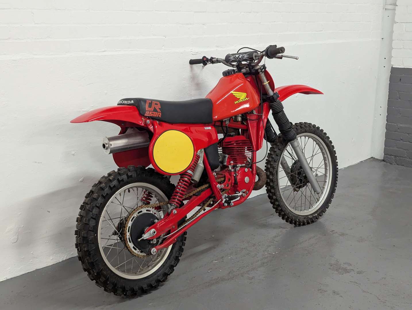 <p>1980 HONDA CR250 ELSIONOR</p>