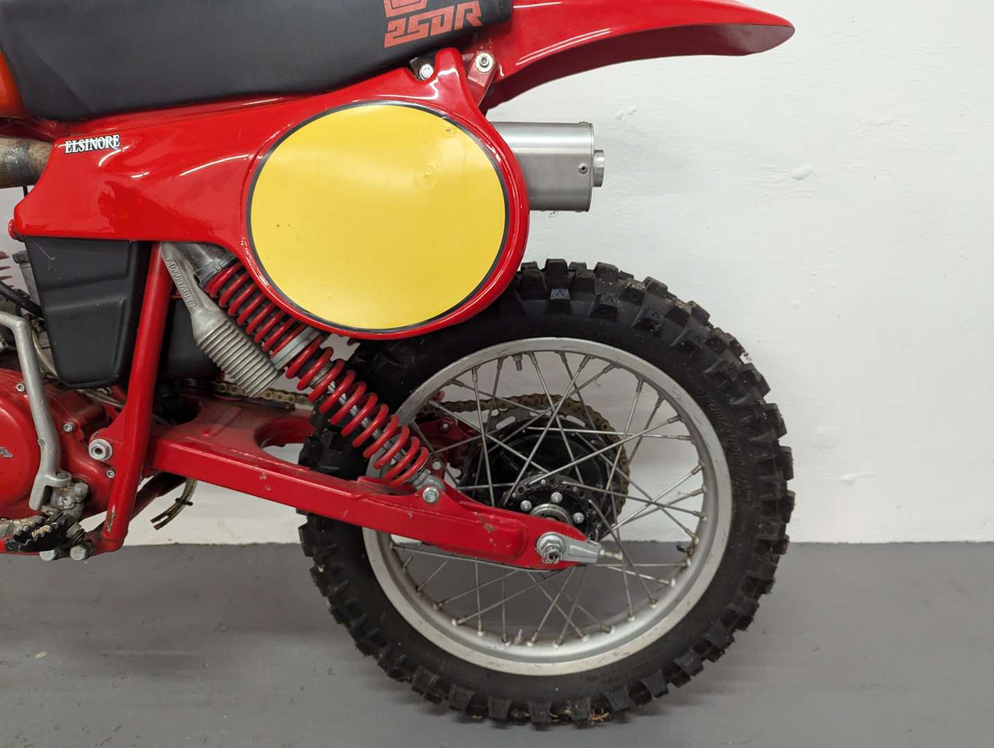 <p>1980 HONDA CR250 ELSIONOR</p>