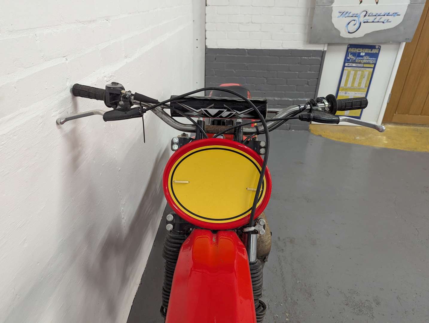 <p>1980 HONDA CR250 ELSIONOR</p>