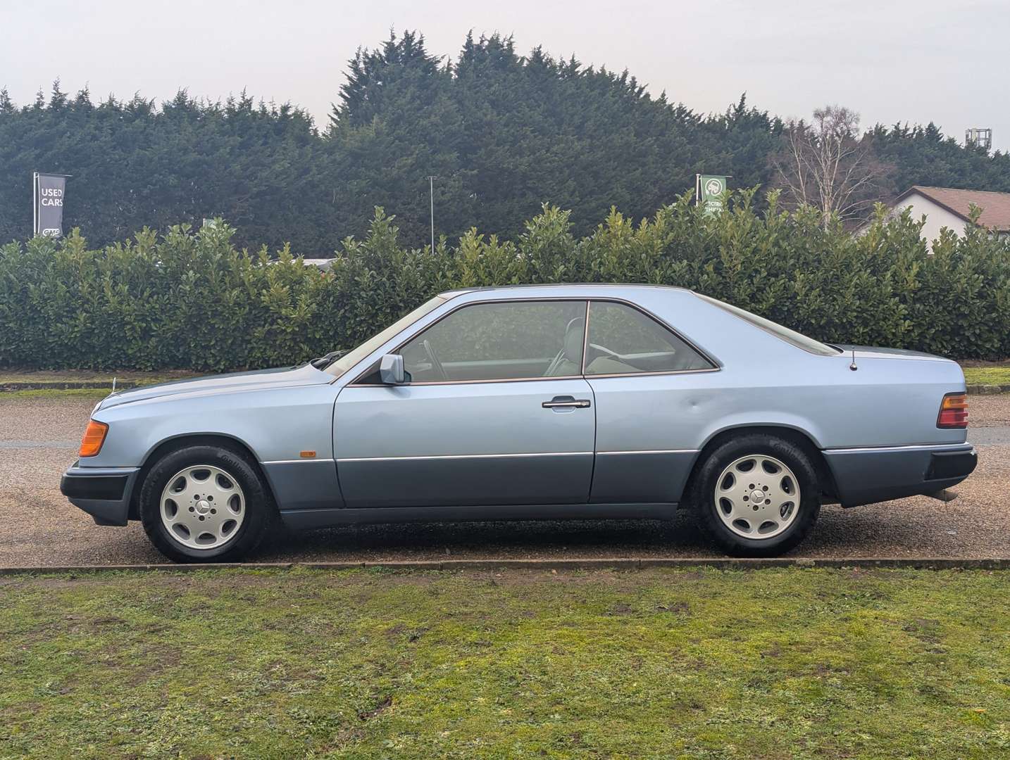<p>1993 MERCEDES 220 CE C124 AUTO</p>