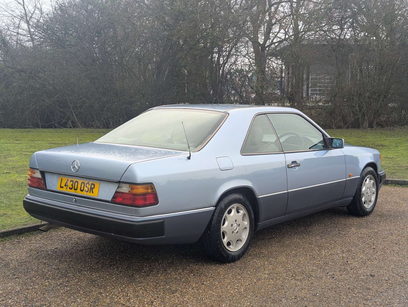 <p>1993 MERCEDES 220 CE C124 AUTO</p>