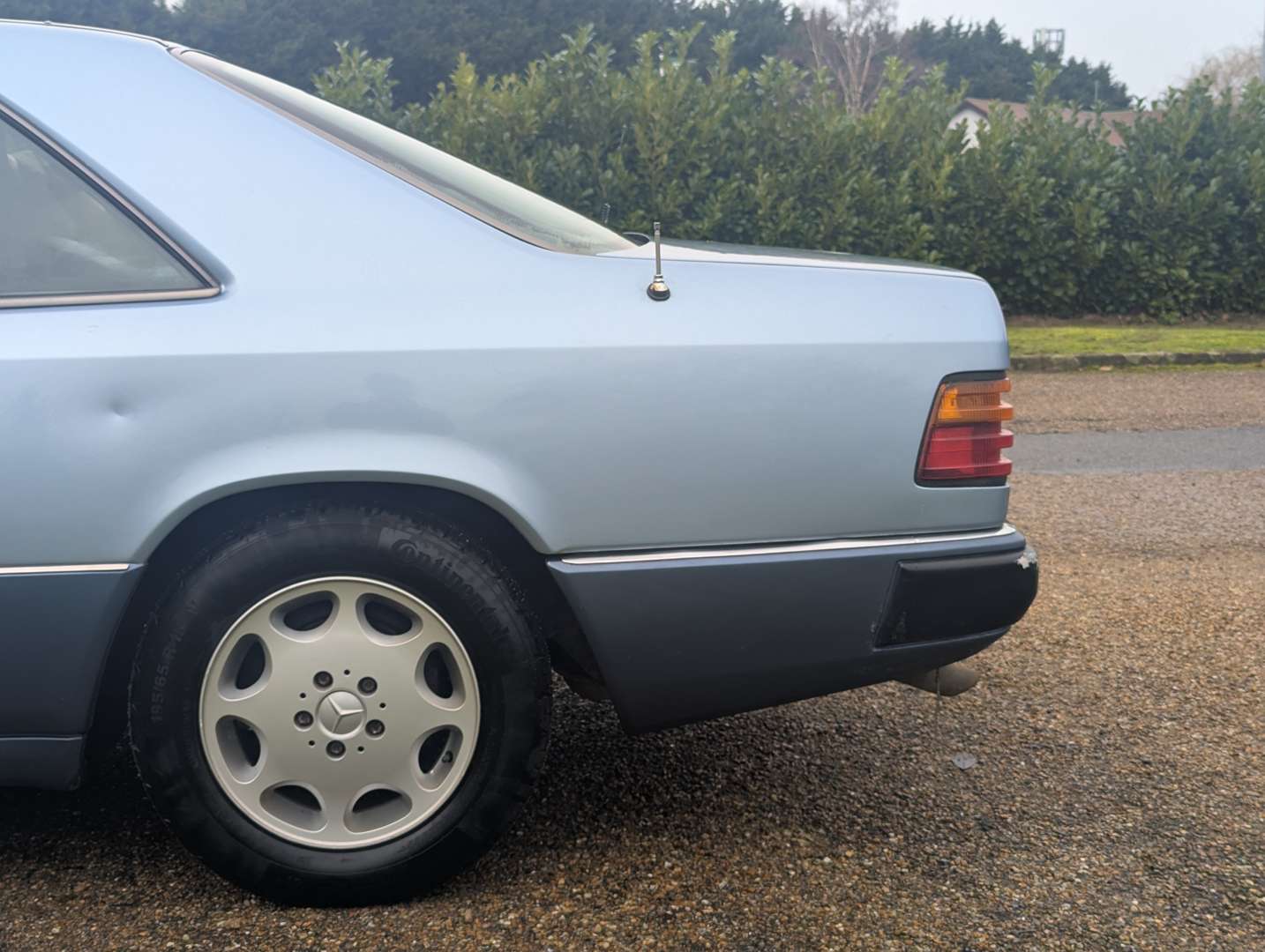 <p>1993 MERCEDES 220 CE C124 AUTO</p>