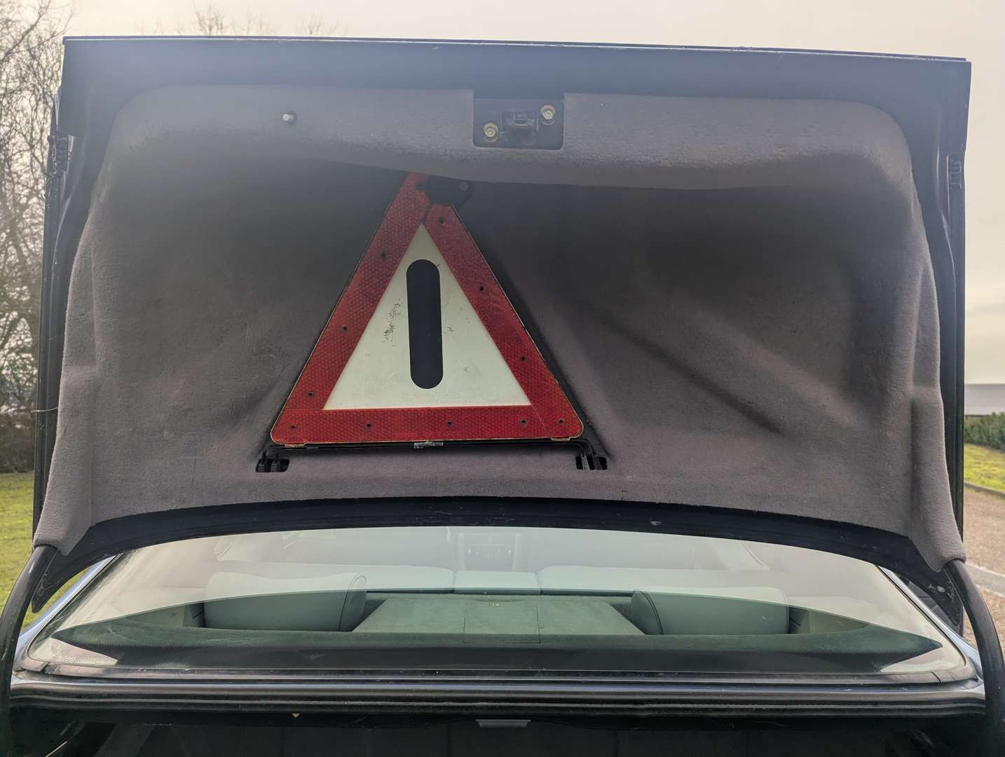 <p>1993 MERCEDES 220 CE C124 AUTO</p>