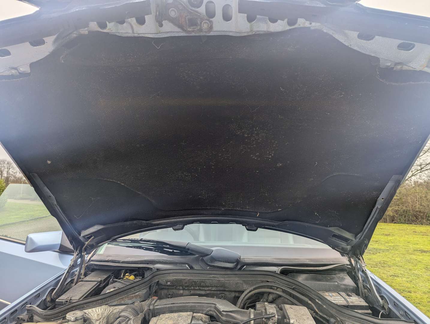 <p>1993 MERCEDES 220 CE C124 AUTO</p>